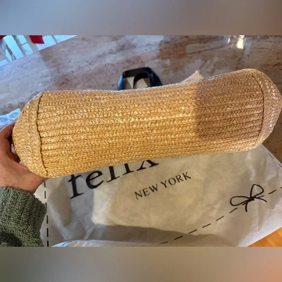 NWT Felix Rey Straw Tote with Pink Lip and Black Eyelash Motif - Picture 6 of 6